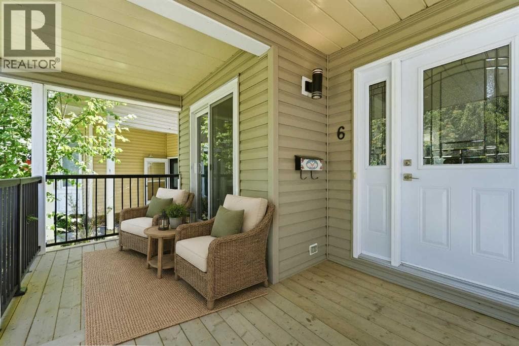 6 Mckernan Place SE — photo 2