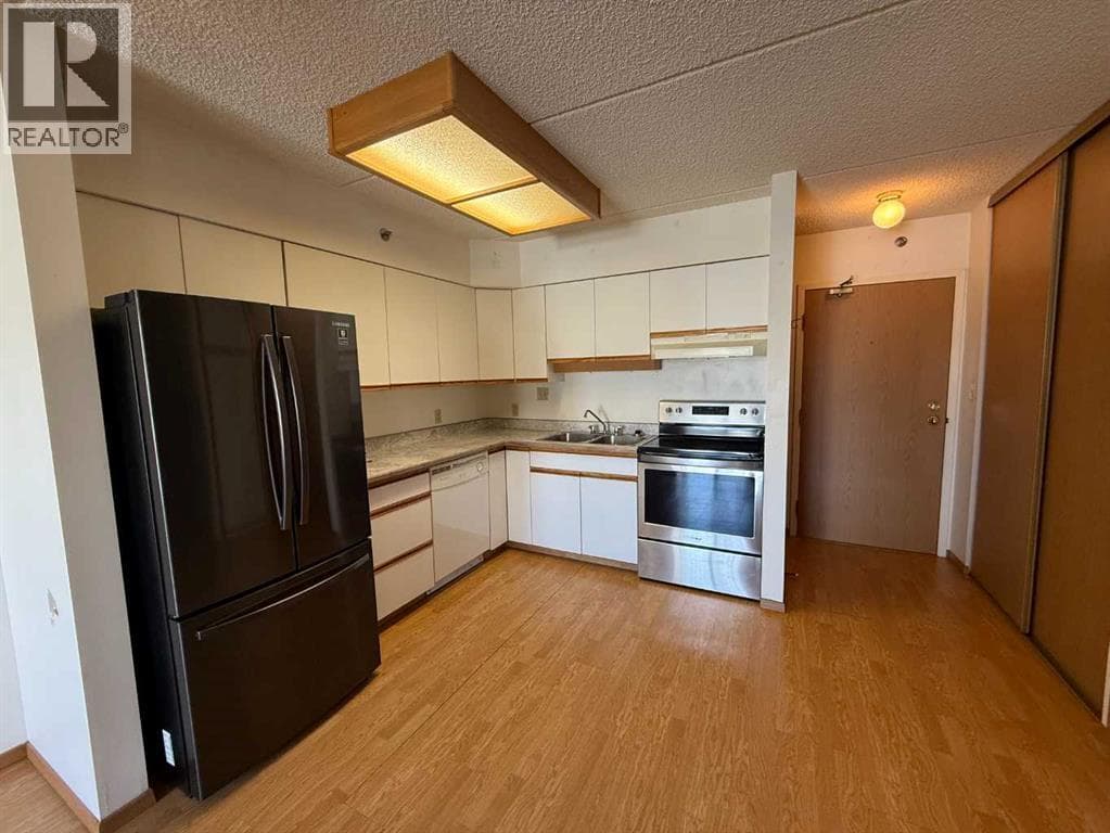 #206, 5007 52 Avenue — photo 5