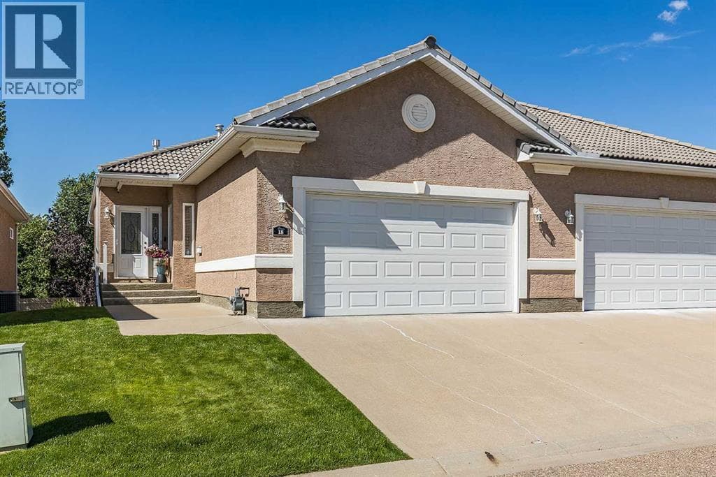 18 Ranchlands Lane NE — photo 2
