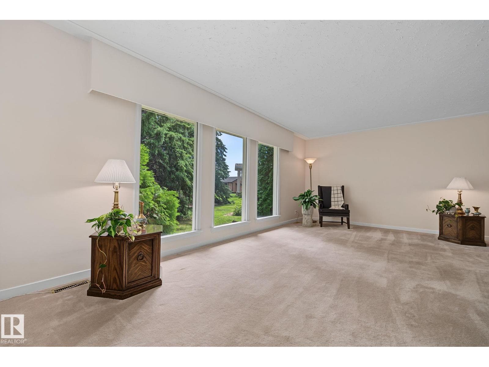 9516 146 ST NW — photo 5