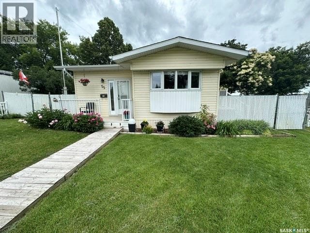 55 Crystal DRIVE — photo 4