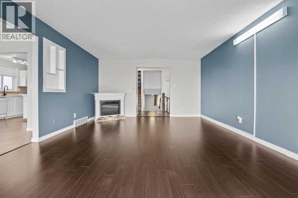 27 Beddington Road NE — photo 3