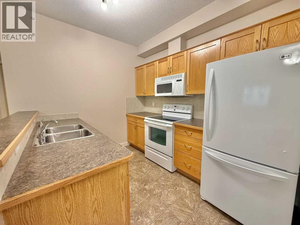 305, 109 Seabolt Drive — photo 5
