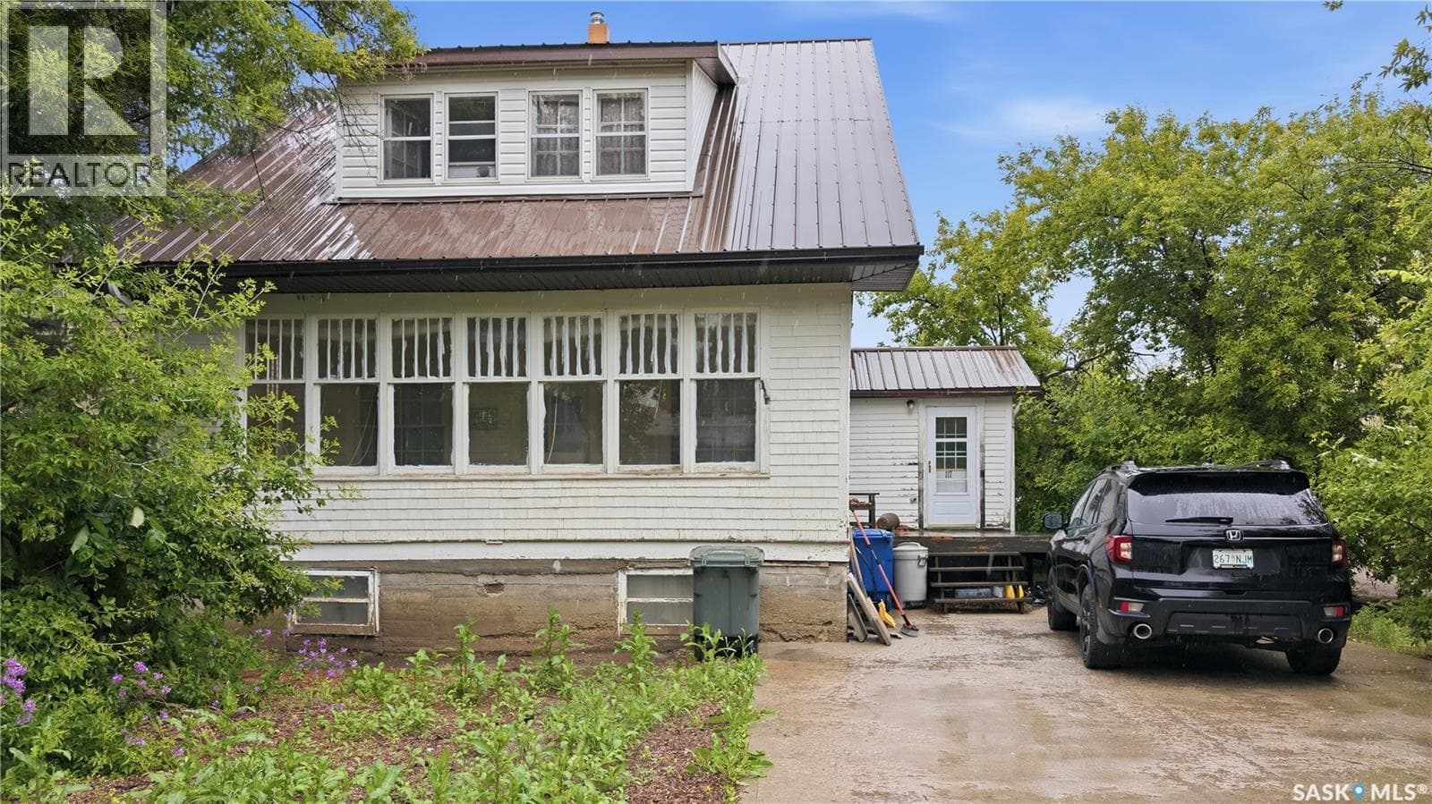 117 3rd AVENUE W