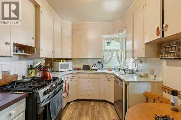 730 3 Street SE — photo 5