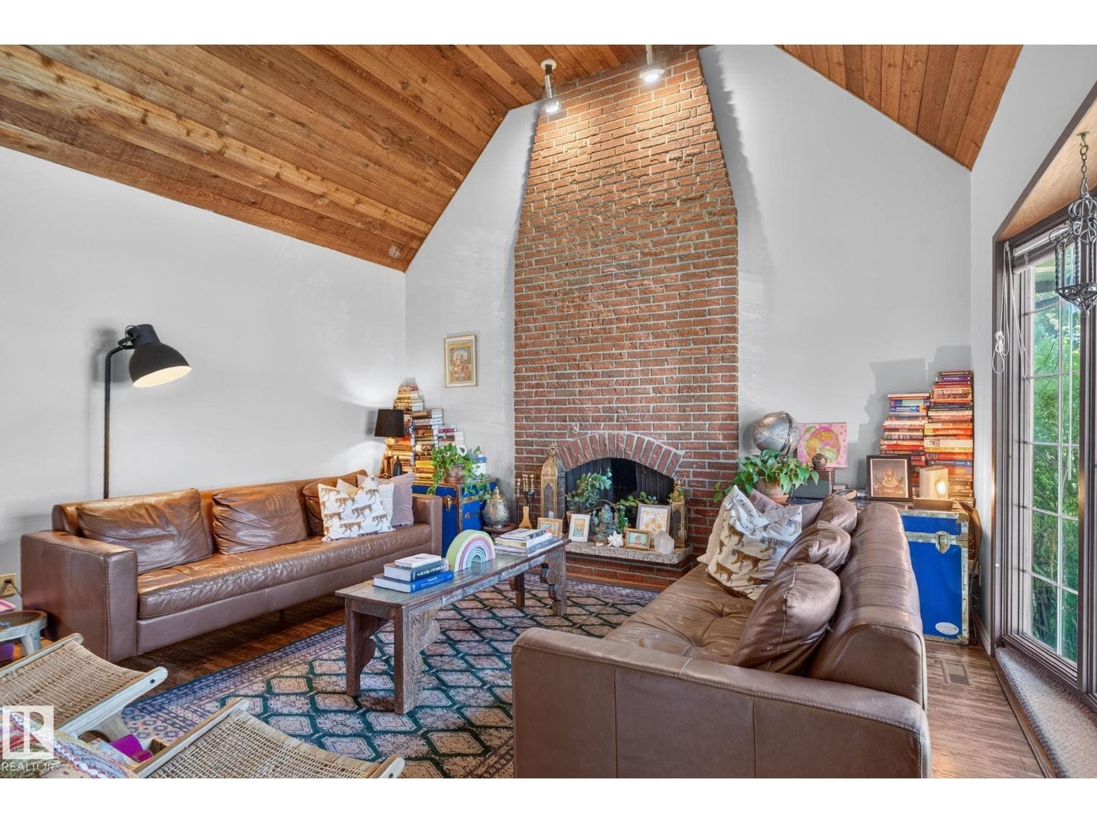7819 22 AV NW — photo 5