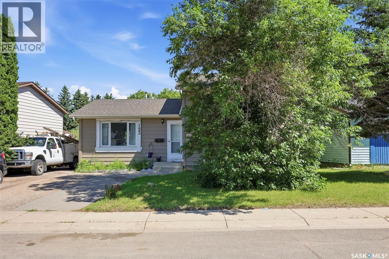 123 Kirkpatrick CRESCENT