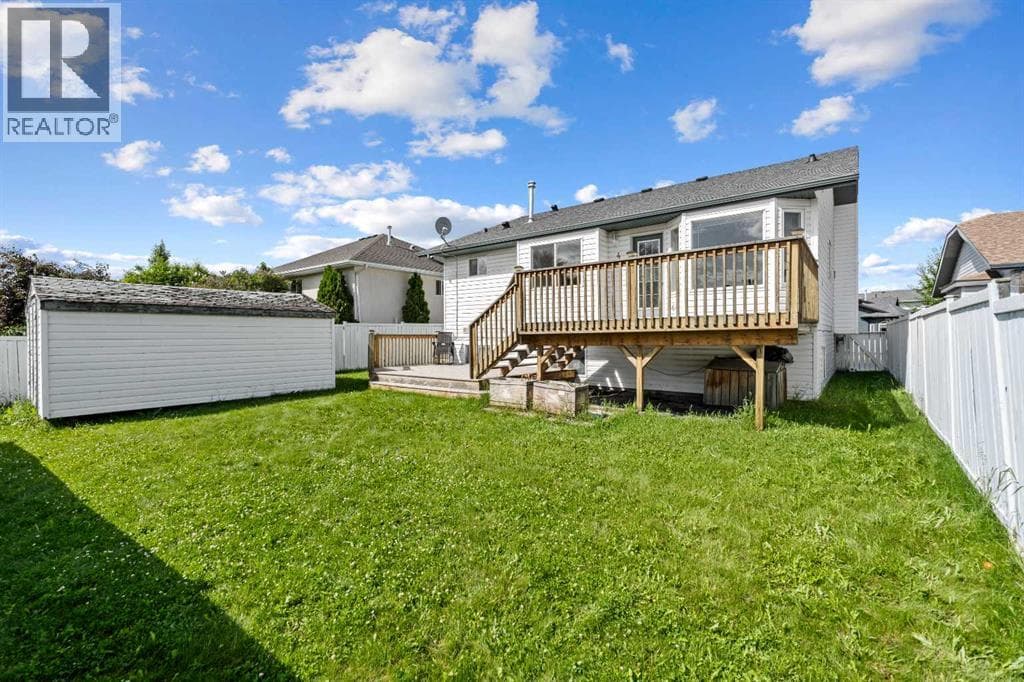 4 Allan Crescent — photo 3