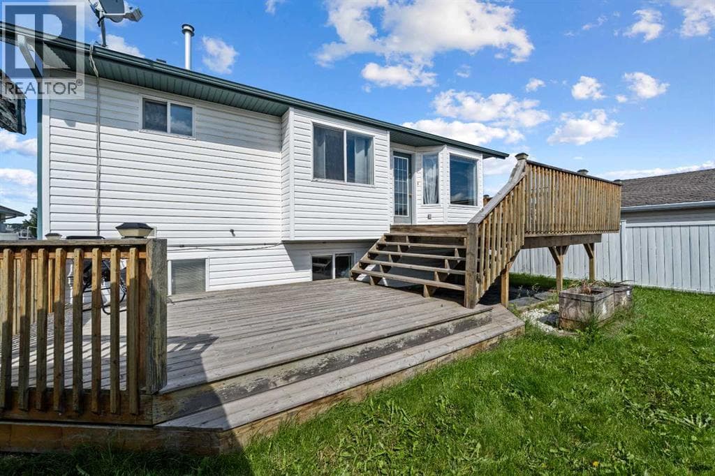 4 Allan Crescent — photo 4