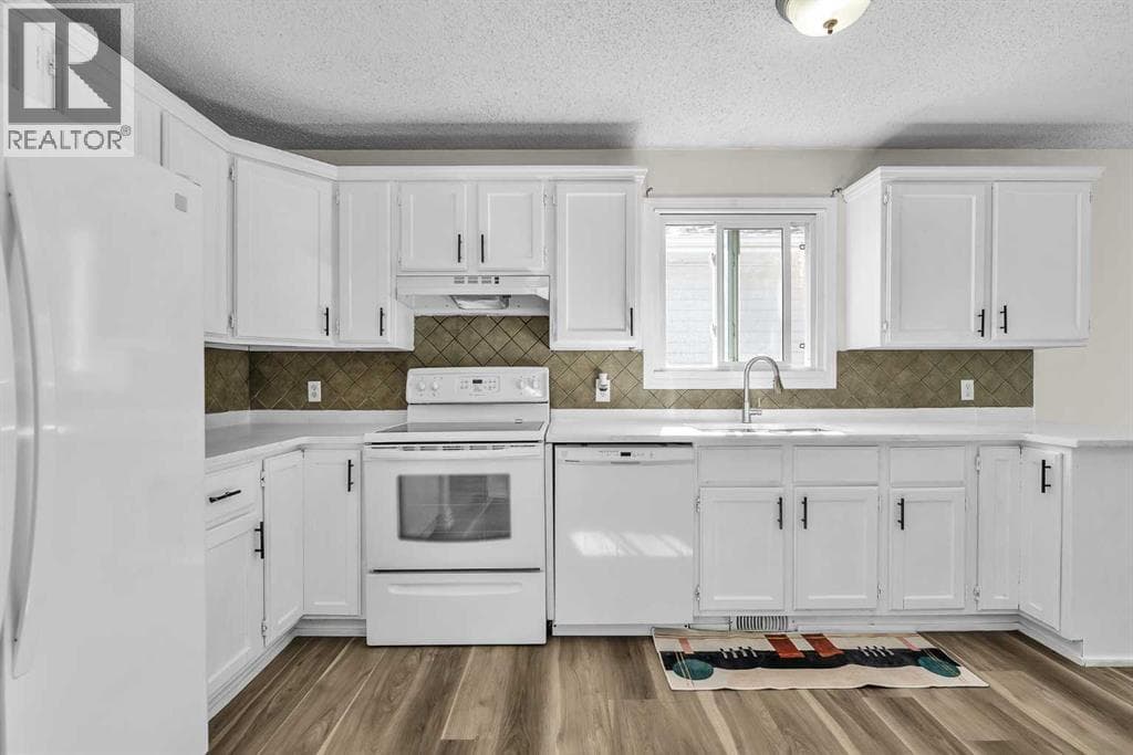 43 Taraglen Road NE — photo 4