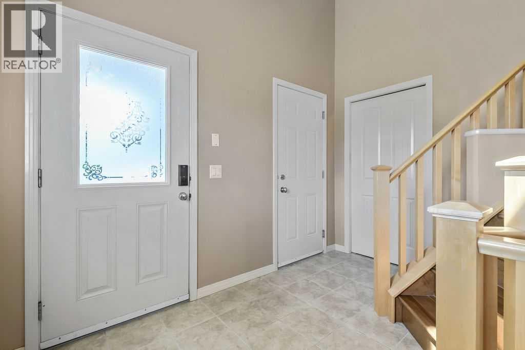 100 Hawkmere Way — photo 3
