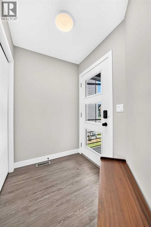 30 Iron Gate Boulevard — photo 3