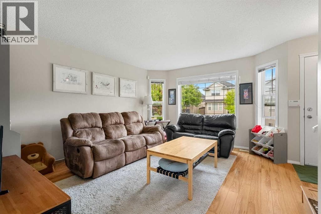 172 Citadel Bluff Close NW — photo 2