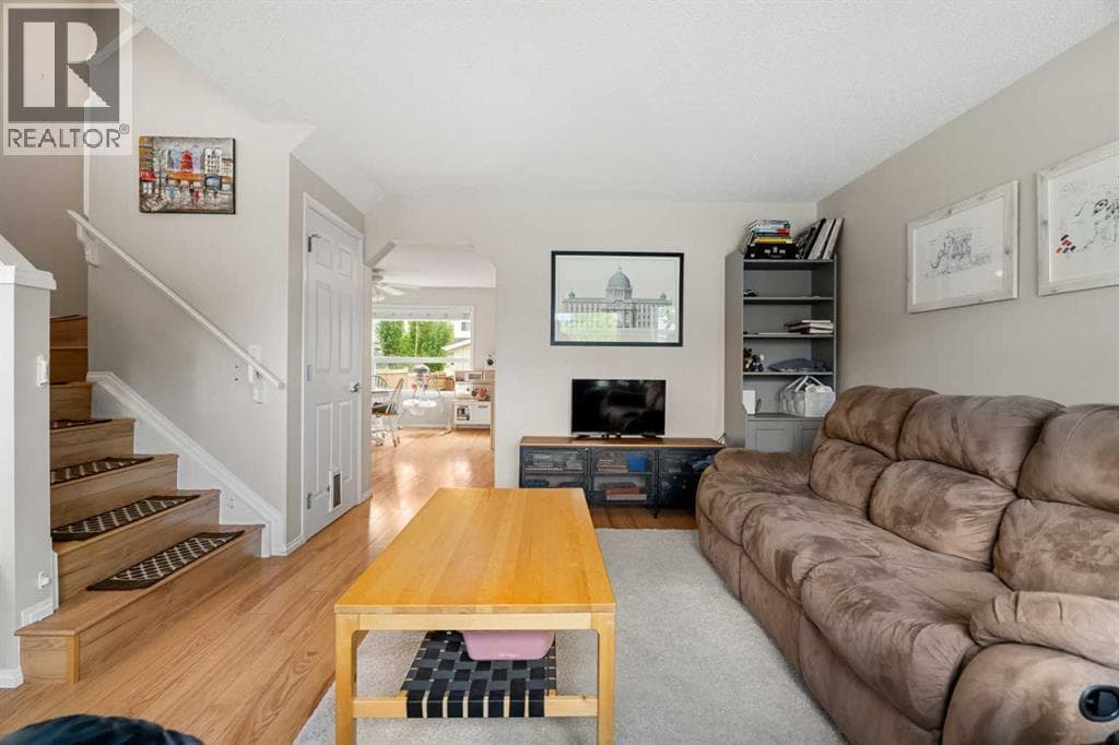 172 Citadel Bluff Close NW — photo 3