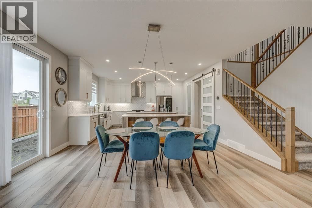 146 Yorkstone Way SW — photo 3