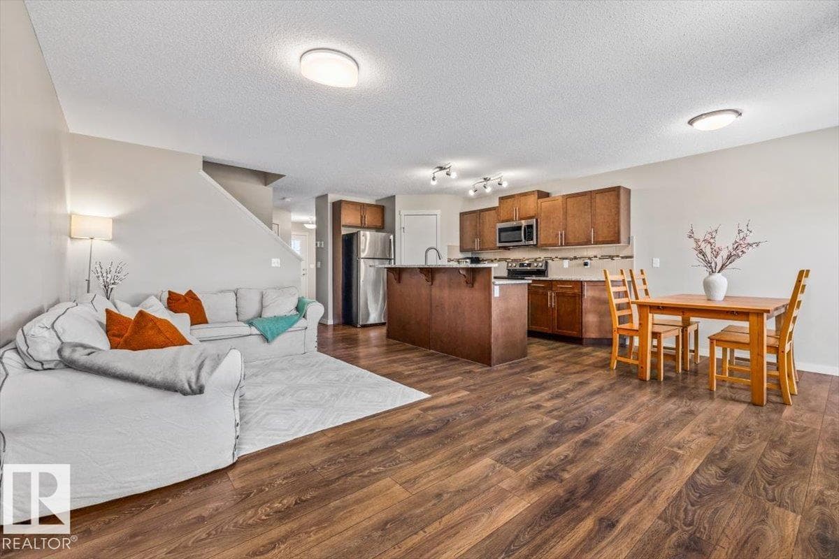 7281 ARMOUR CR SW — photo 4