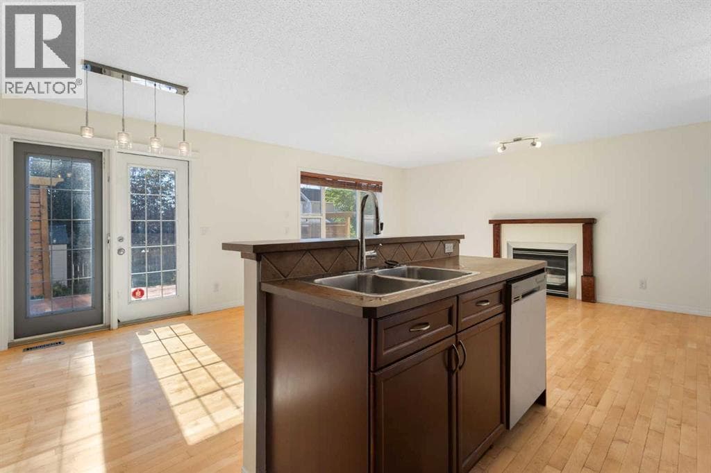 78 Cougar Plateau Way SW — photo 5
