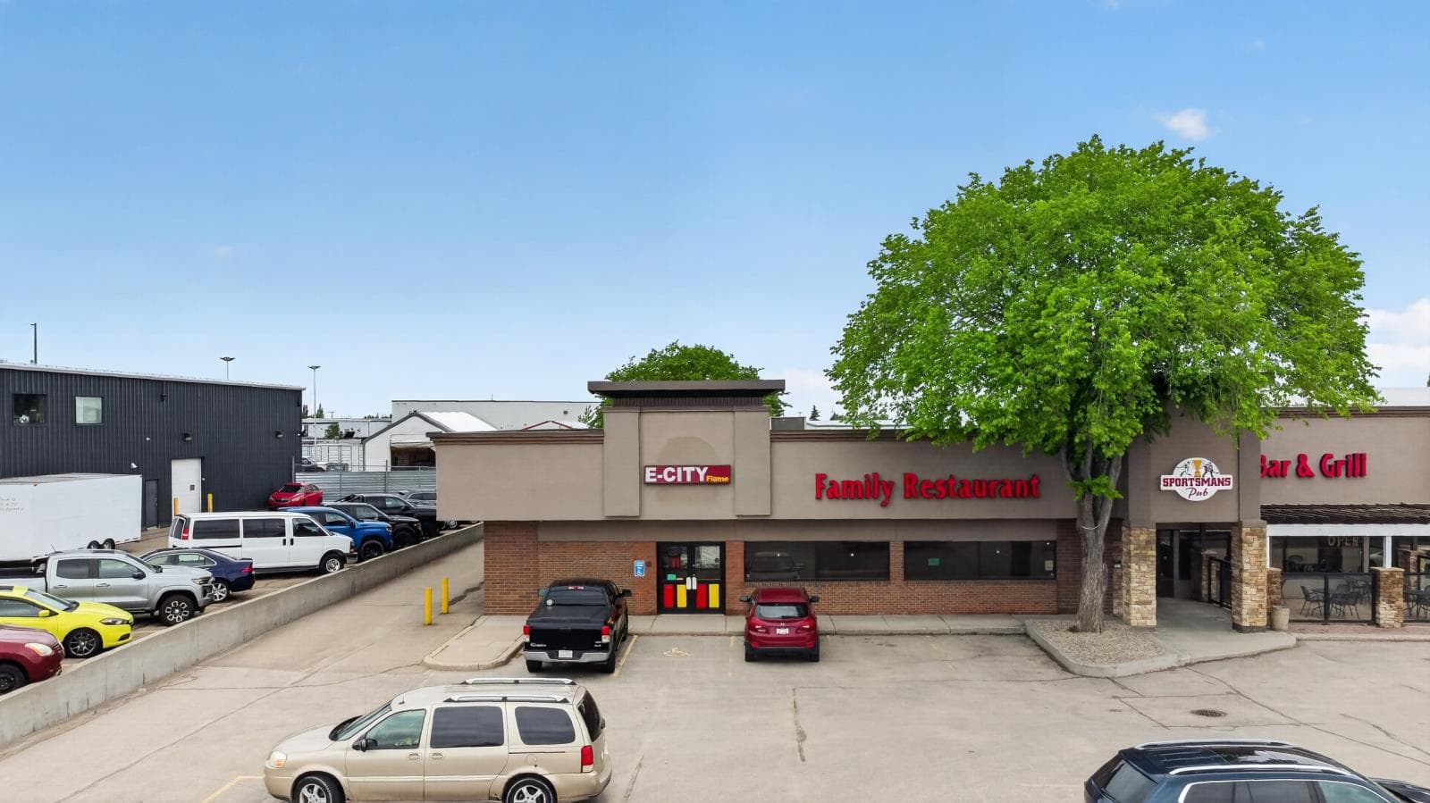 5708 75 st nw