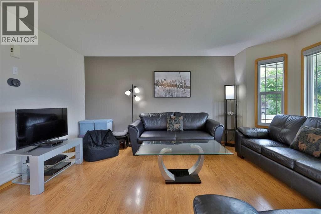 4513 73A Street — photo 4