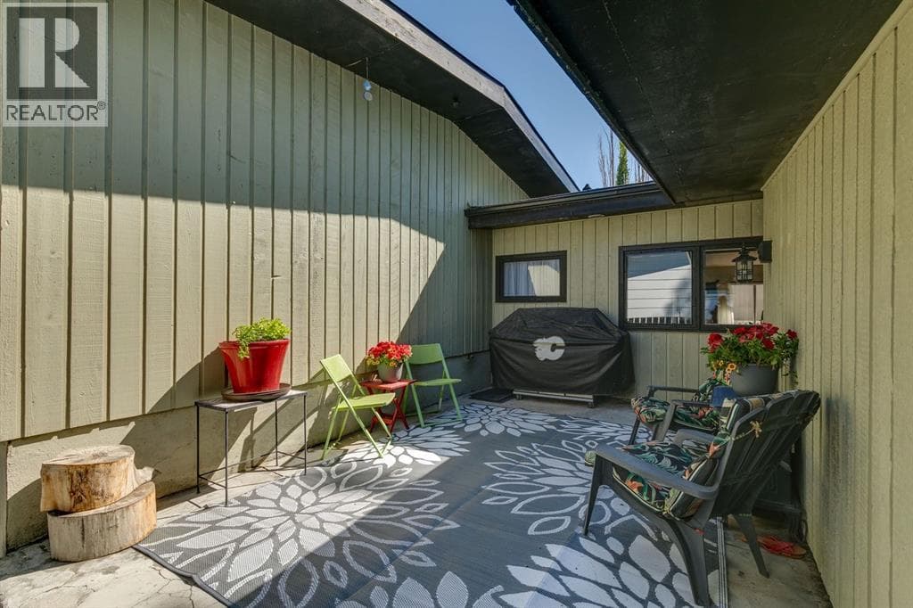 724 Willacy Drive SE — photo 3
