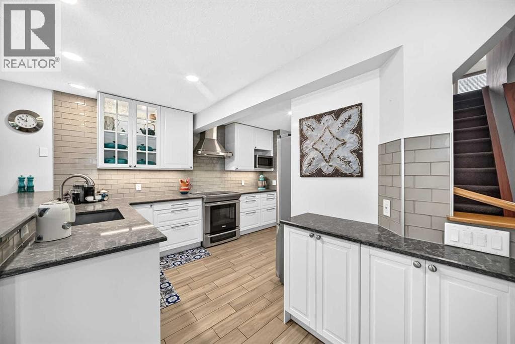 7919 Cougar Ridge Avenue SW — photo 4