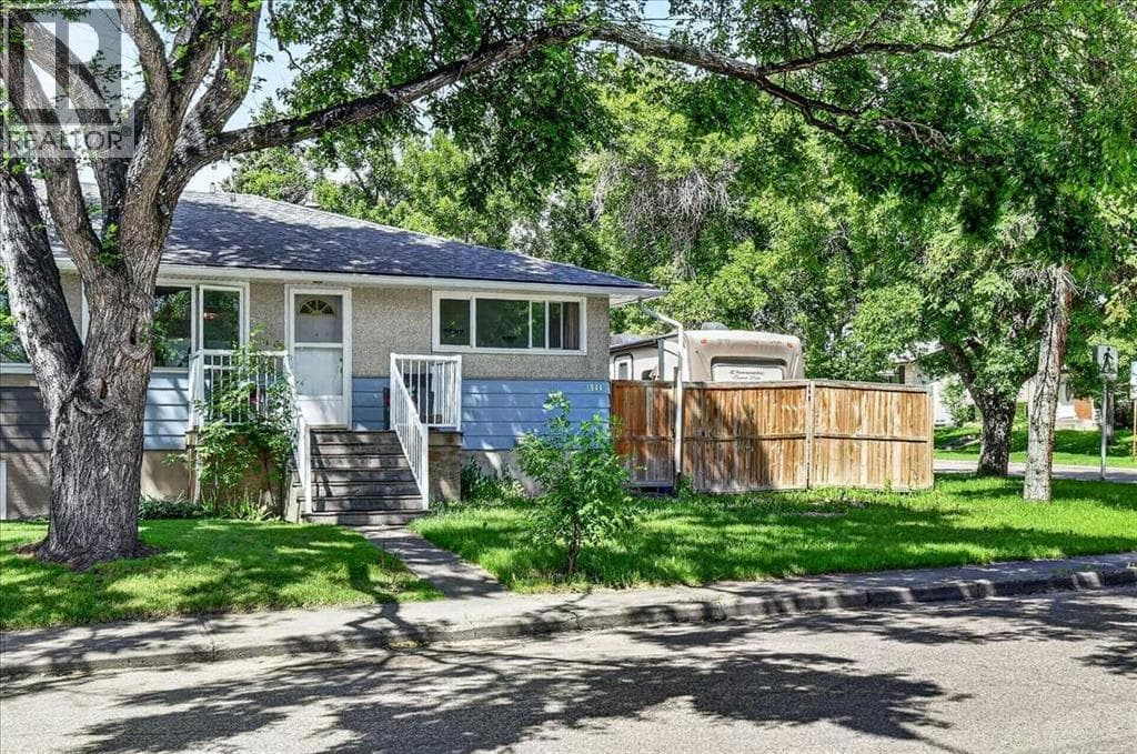 1944 10 Avenue NE — photo 3