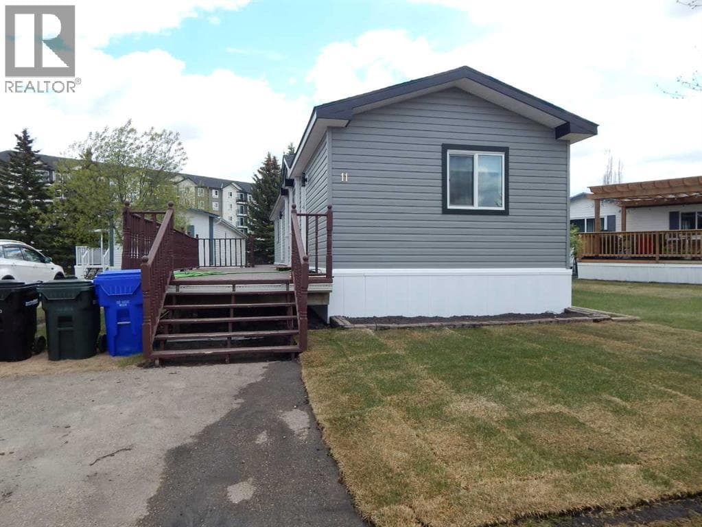 #11, 5210 65 Avenue — photo 3