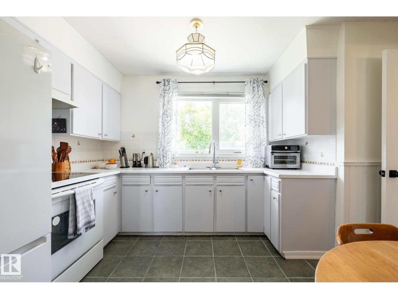 2309 MILLBOURNE RD W NW — photo 3