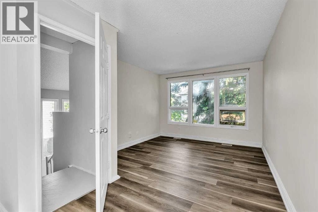 43 Taraglen Road NE — photo 5