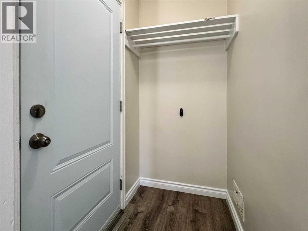 533 23 Street S — photo 3