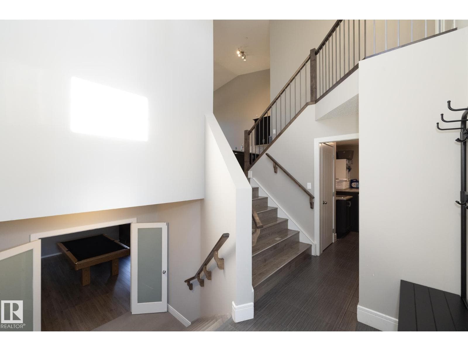 3302 67 ST — photo 3