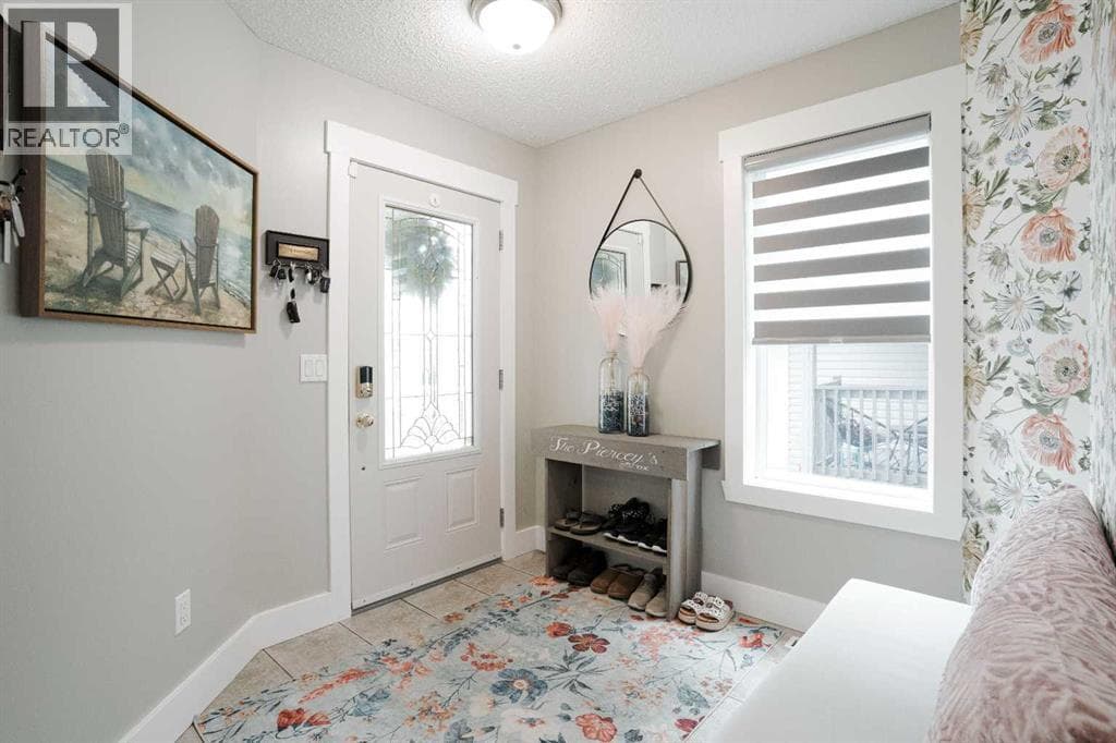 213 Parry Crescent — photo 4