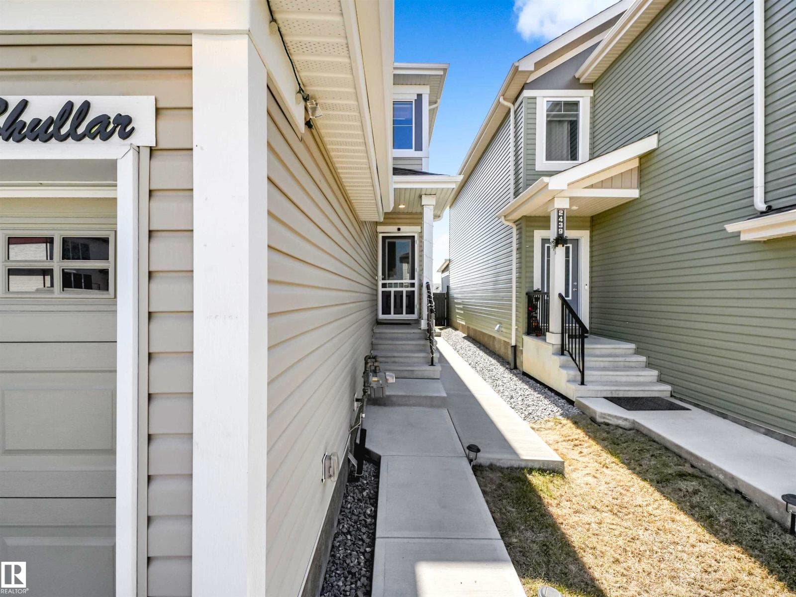 2435 12 AV NW — photo 5
