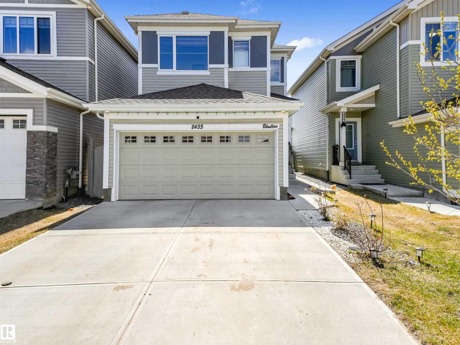 2435 12 AV NW — photo 4