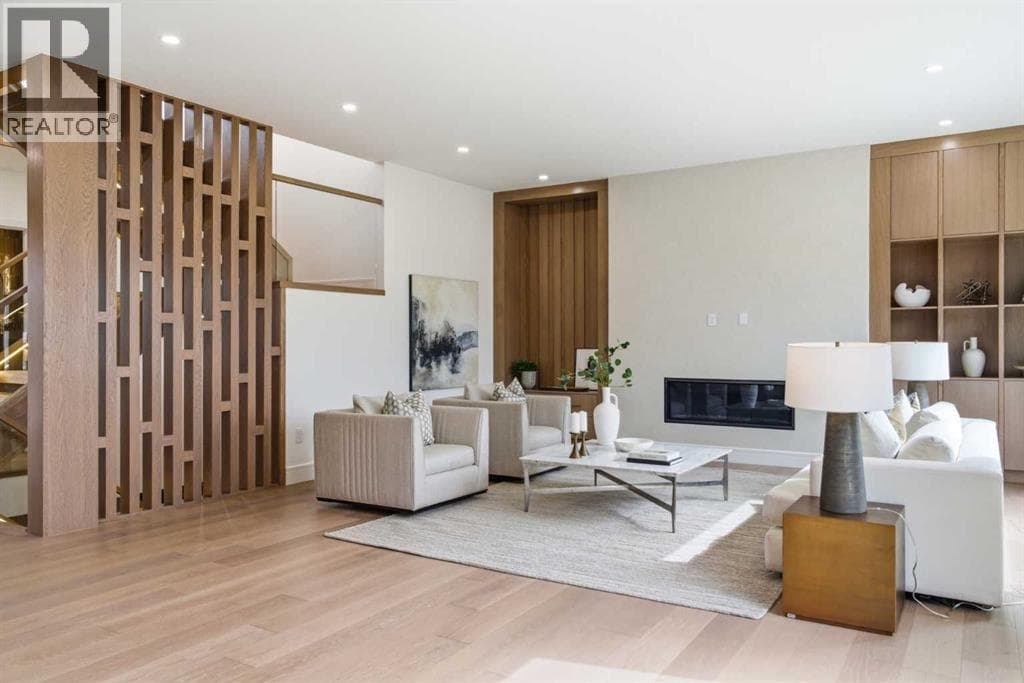 209 Windermere Road SW — photo 2