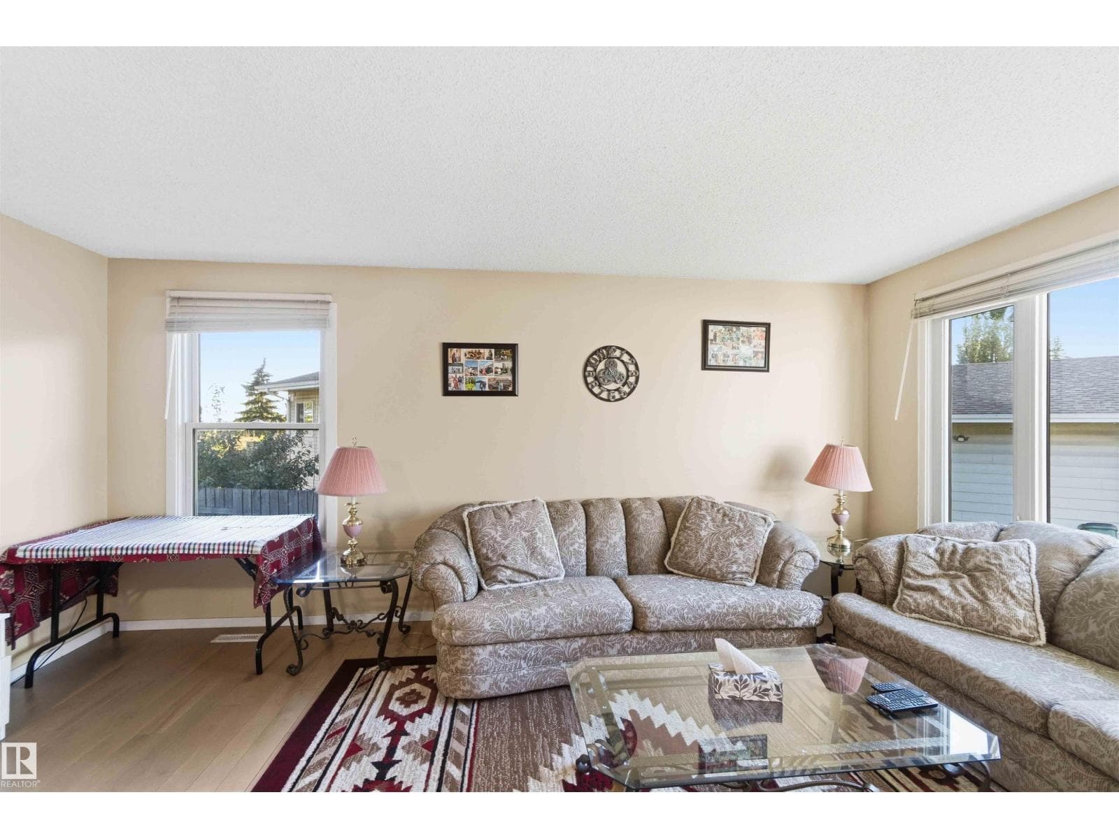 8819 29 AV NW — photo 3
