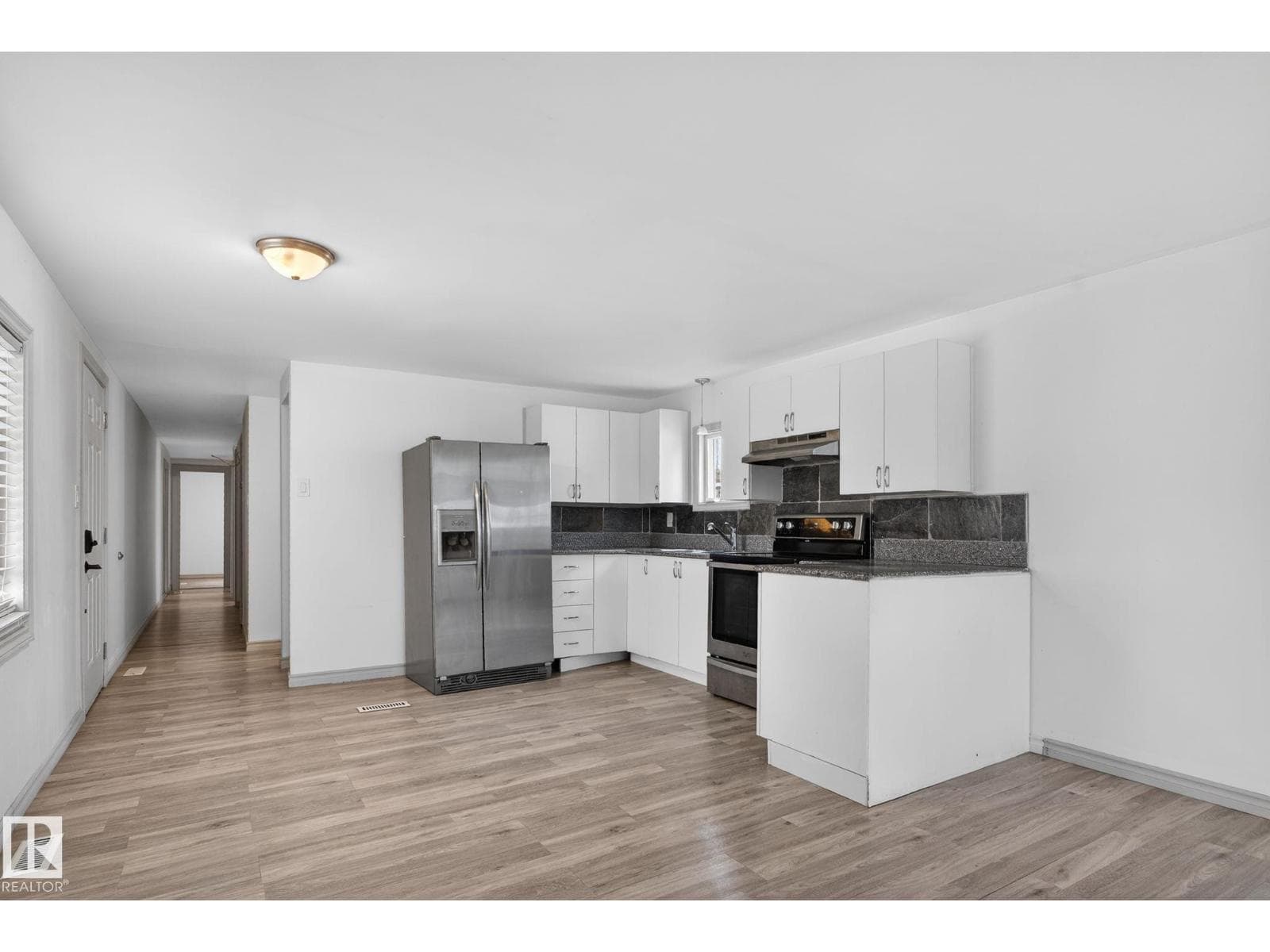543 Evergreen ST NW — photo 4