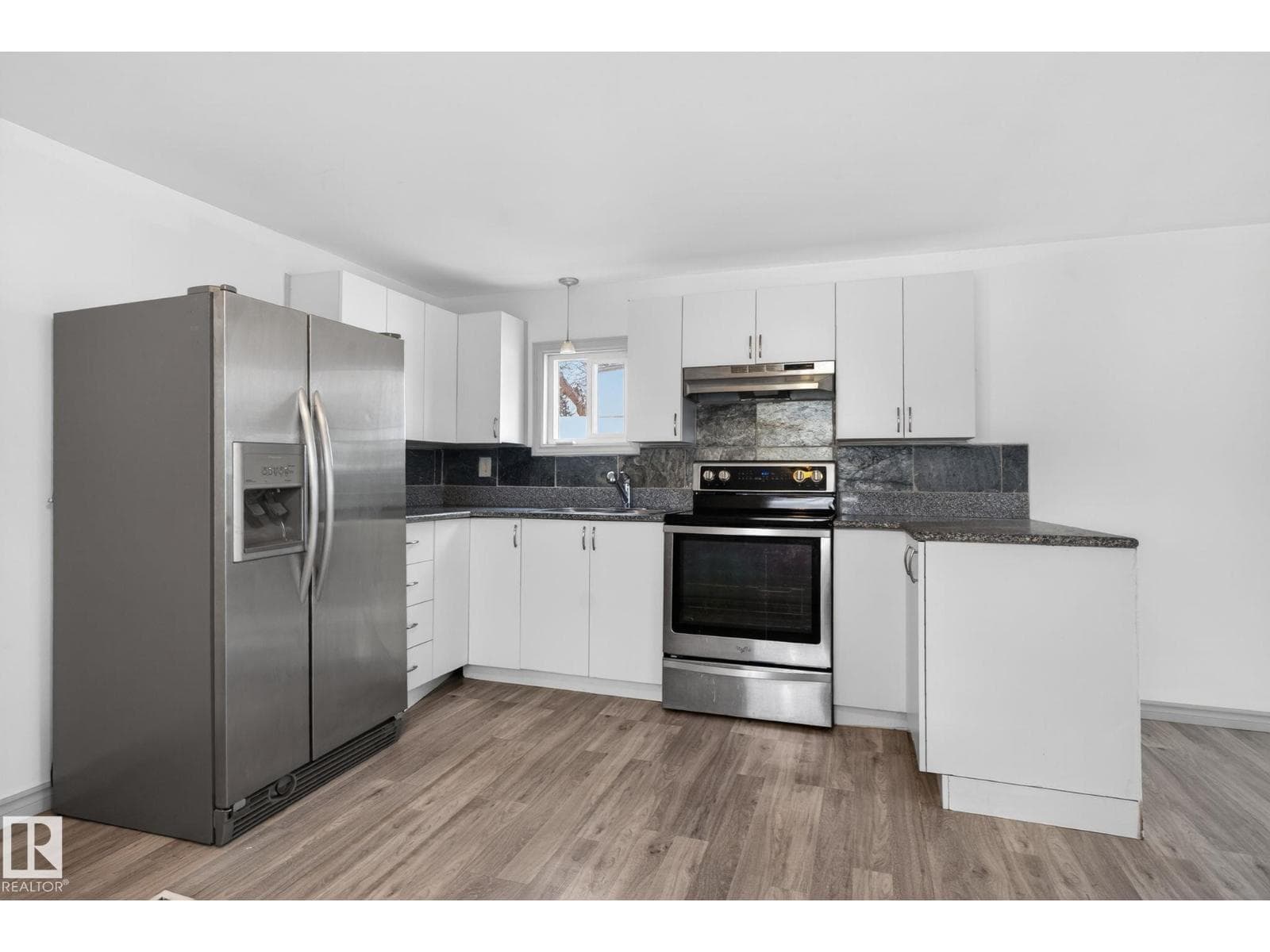 543 Evergreen ST NW — photo 5