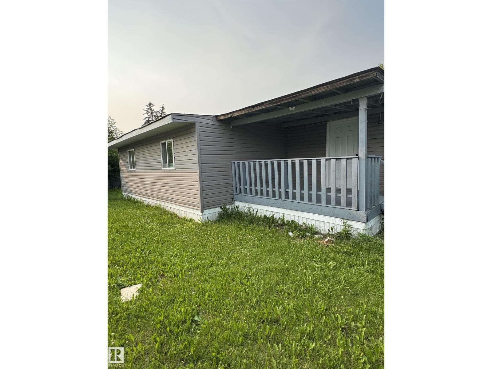 543 Evergreen ST NW — photo 3