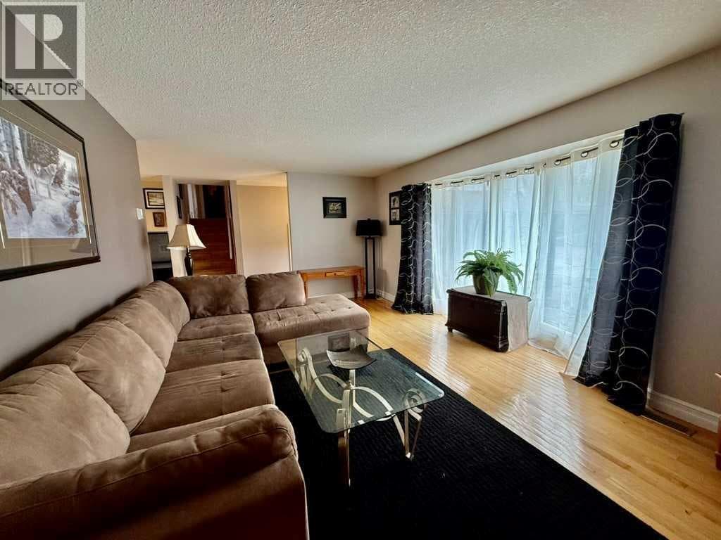 147 Seabolt Crescent — photo 3