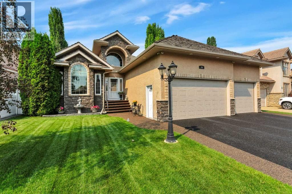 26 Alexander Crescent — photo 2