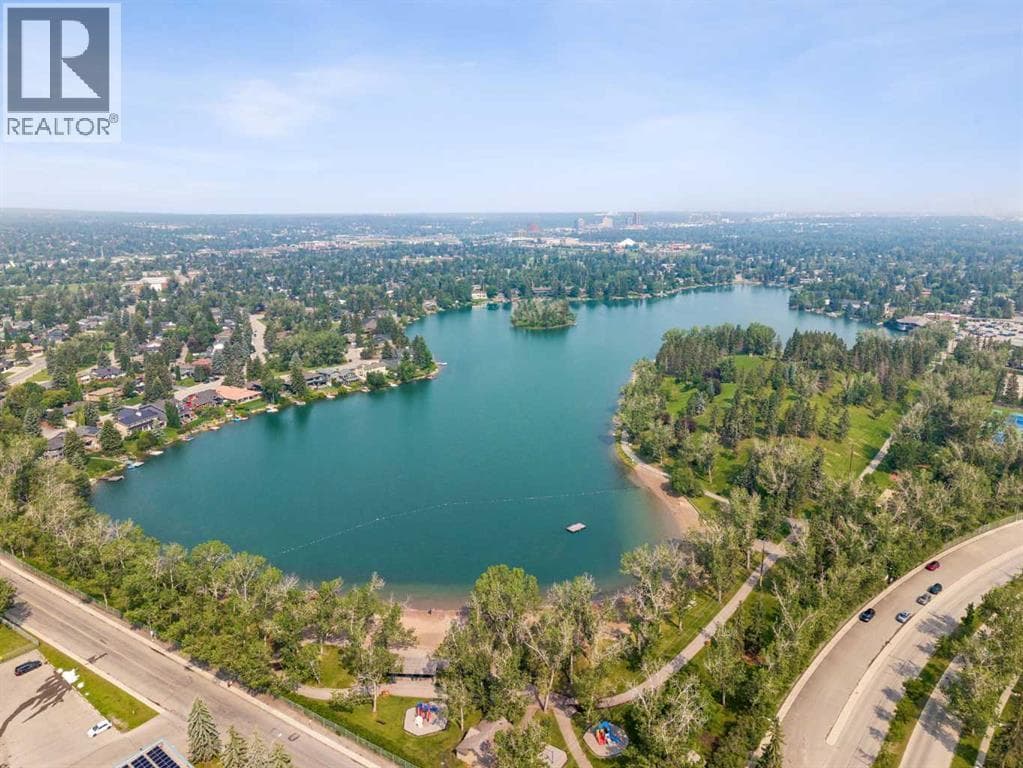 856 Lake Twintree Crescent SE — photo 4