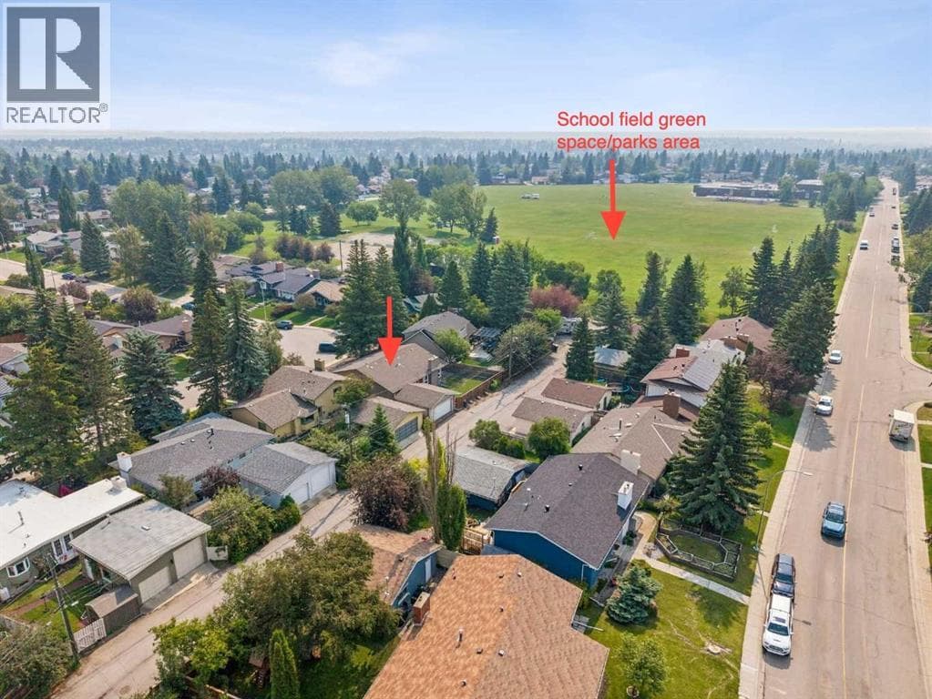 856 Lake Twintree Crescent SE — photo 2
