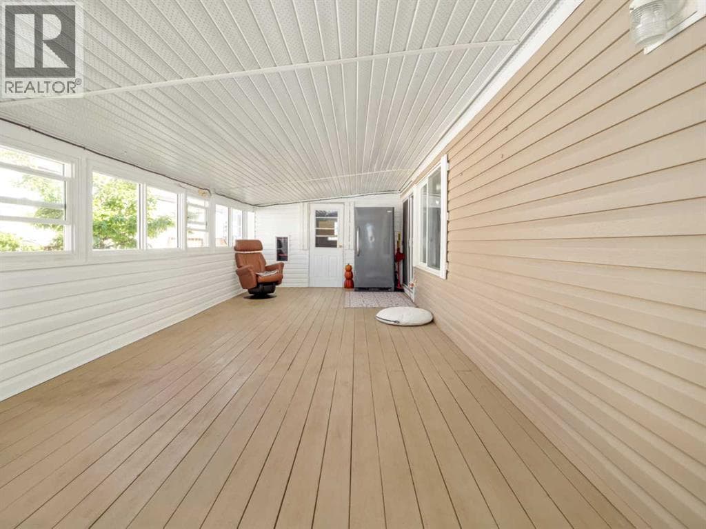 22 Westover Crescent — photo 3