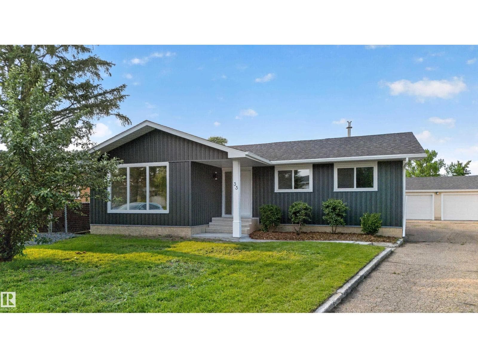 33 Brookside AV