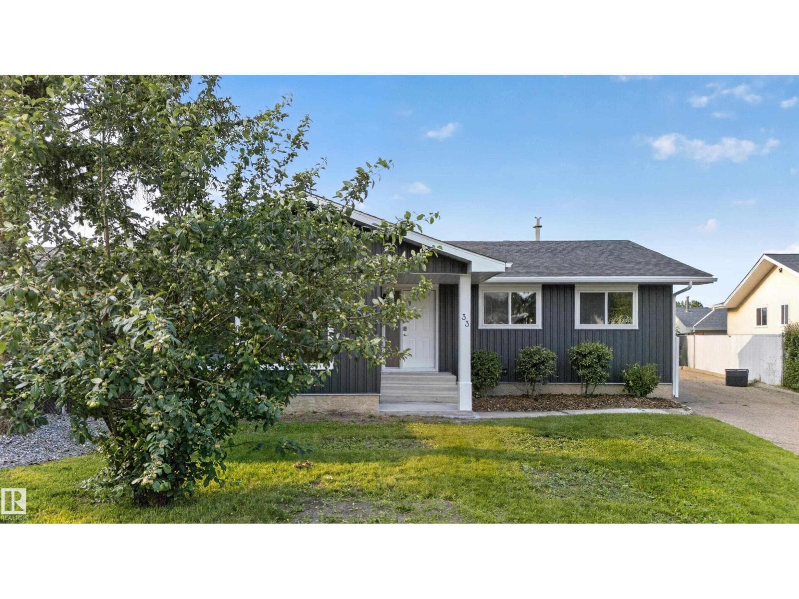 33 Brookside AV — photo 2