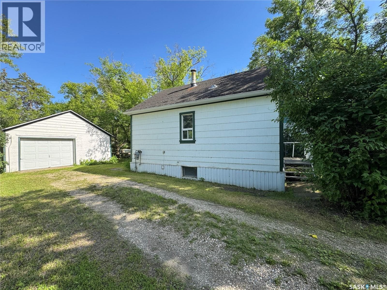 409 Richmond STREET — photo 2
