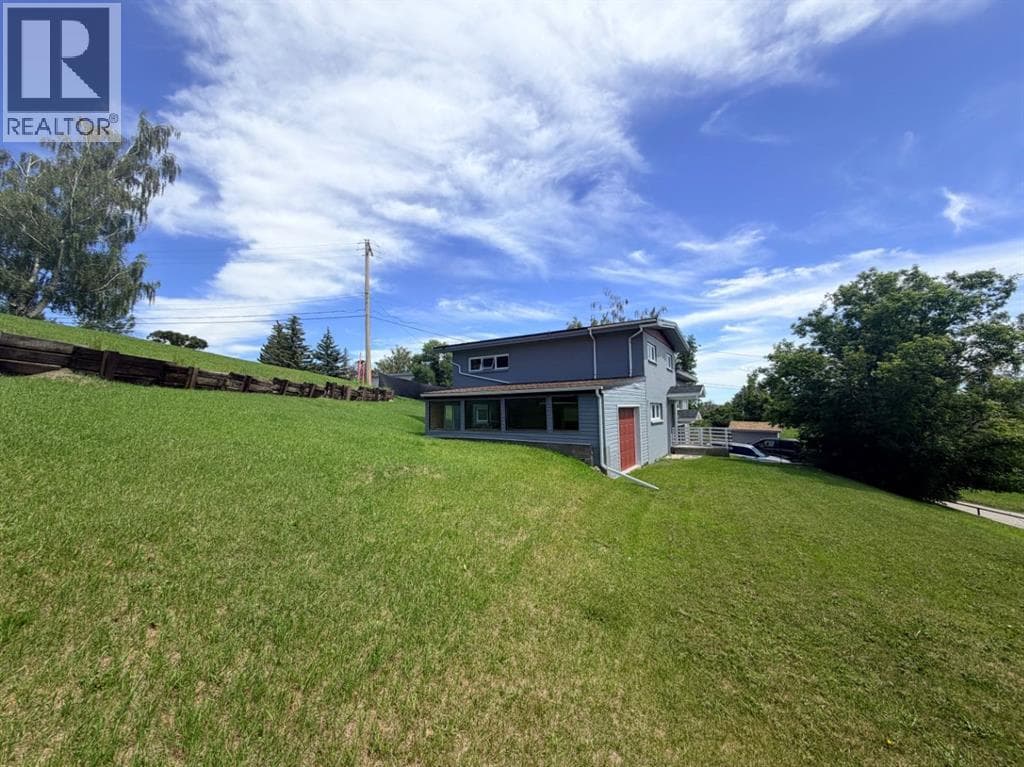 771 Dundas Street — photo 3