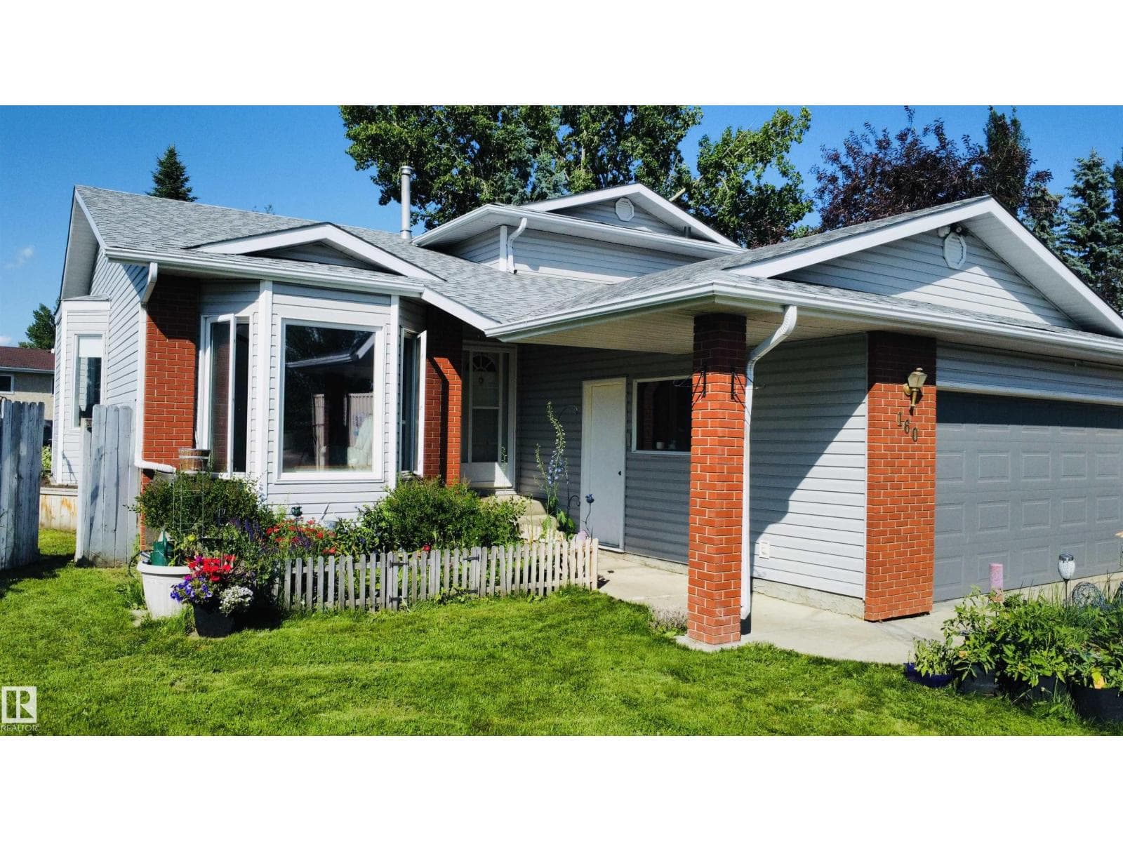 160 ST. ANDREWS DR — photo 2