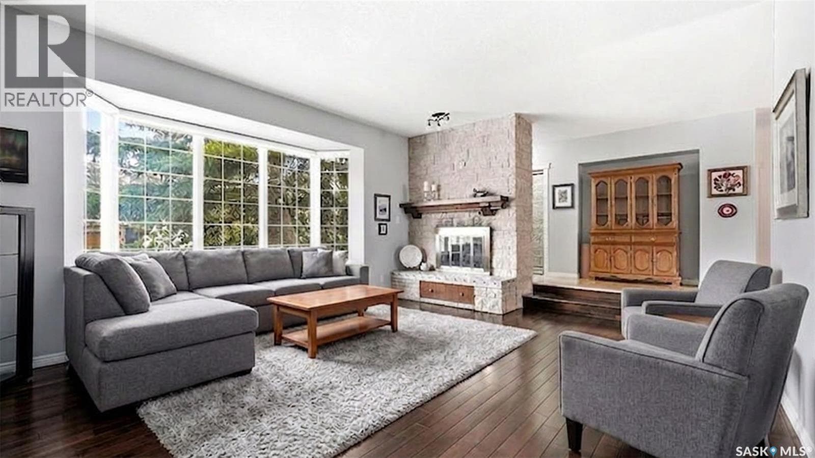 4220 Hillsdale STREET — photo 3
